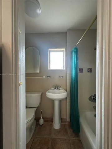 $1,400 | 525 29th Street, Unit A, West Palm Beach, FL 33407