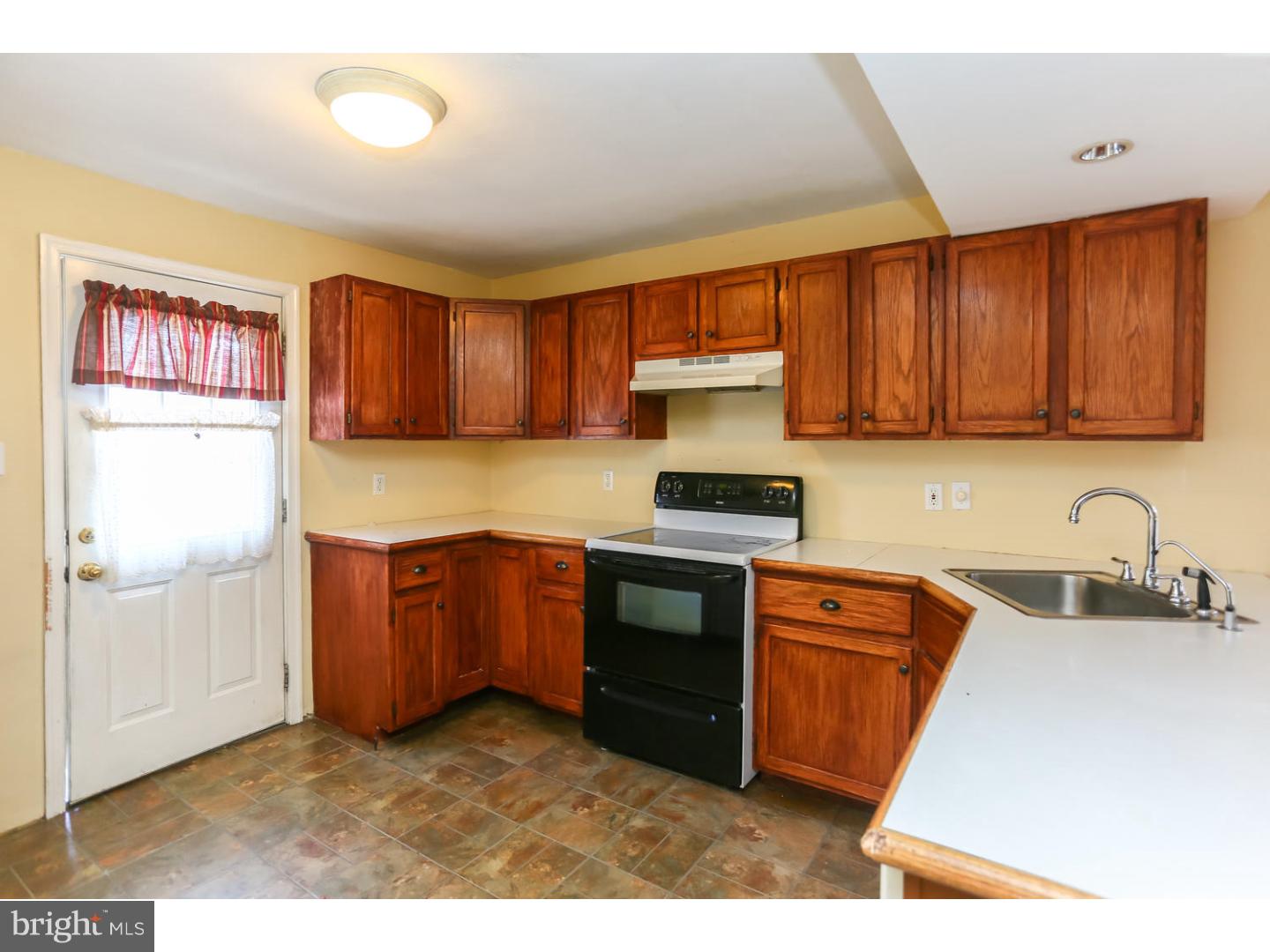 2820 Concord Road Aston, PA 19014 - Photo 7 of 22