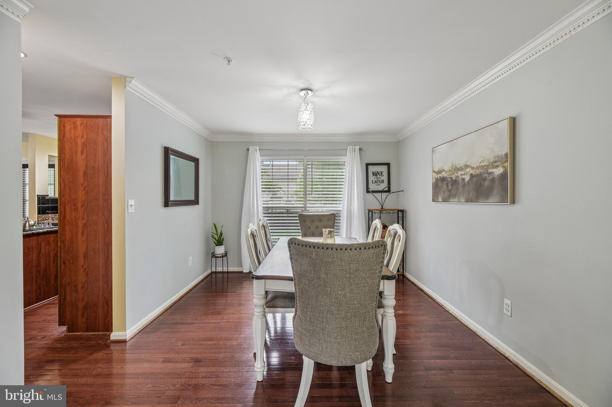 16116 Eckhart Road Bowie, MD 20716 - Photo 12 of 93 Living Room