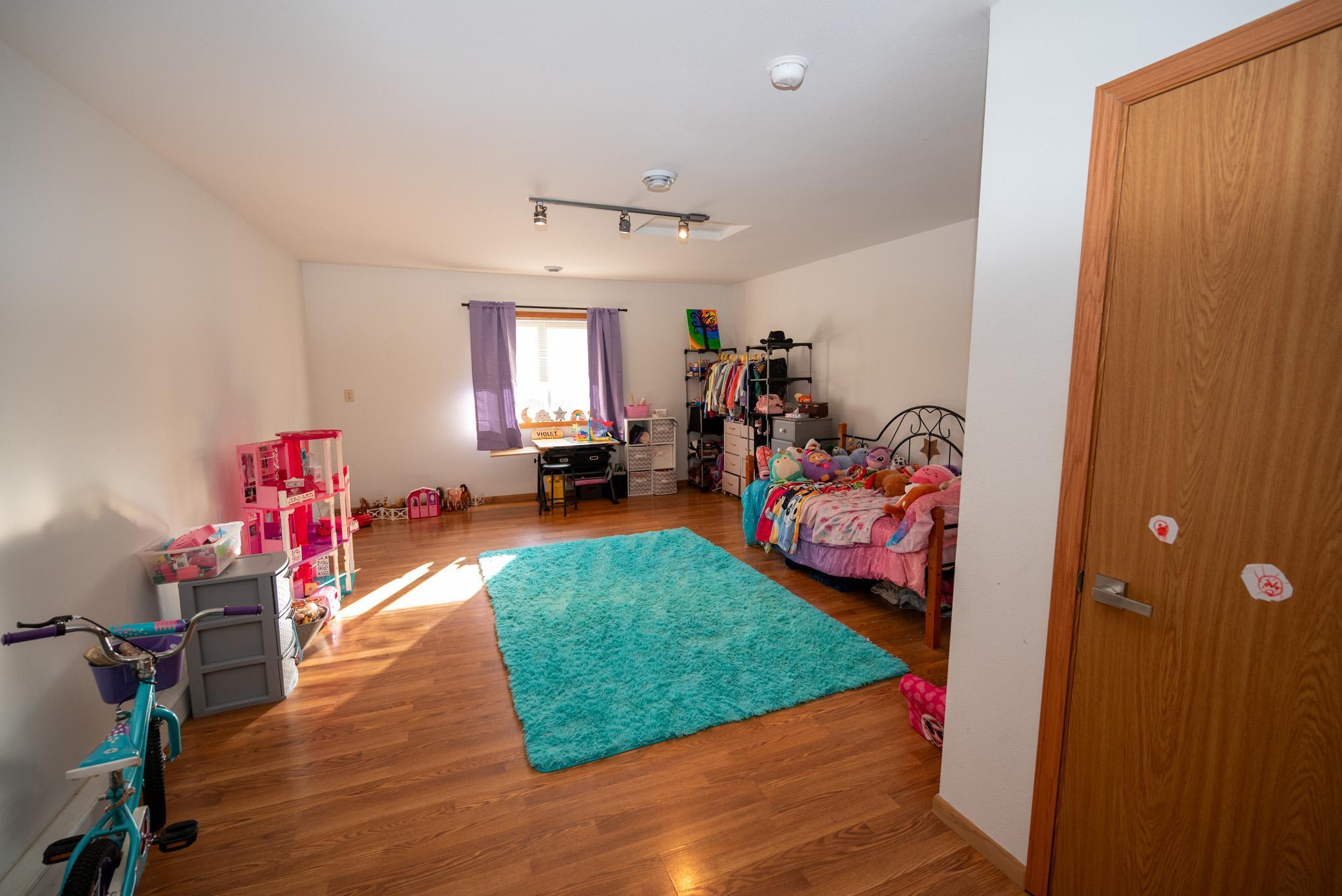 514 4th Street Northeast Staples, MN 56479 - Photo 18 of 33