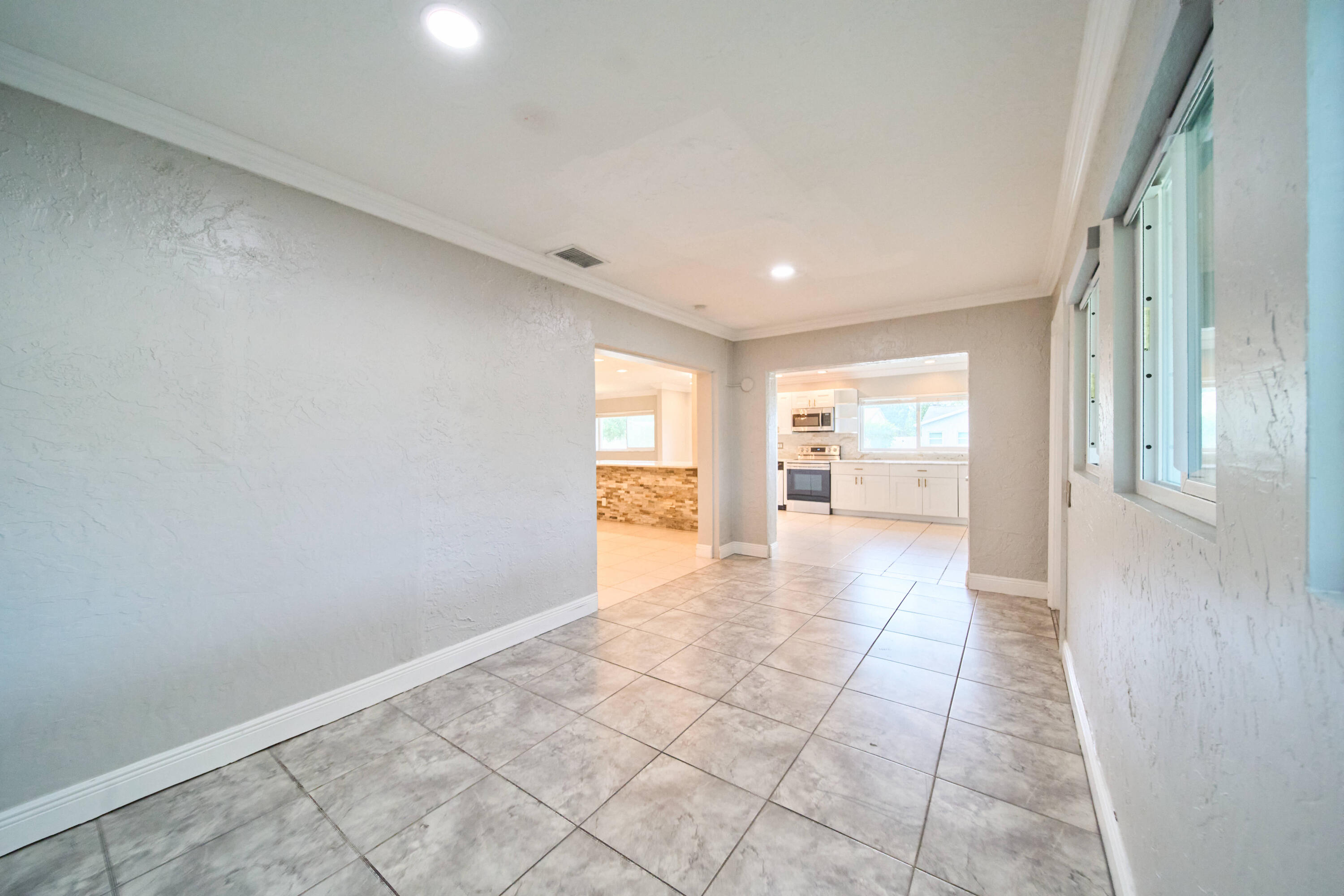 8837 Southwest 11th Street Boca Raton, FL 33433 - Photo 15 of 42 8837 SW 11th ST - 11
