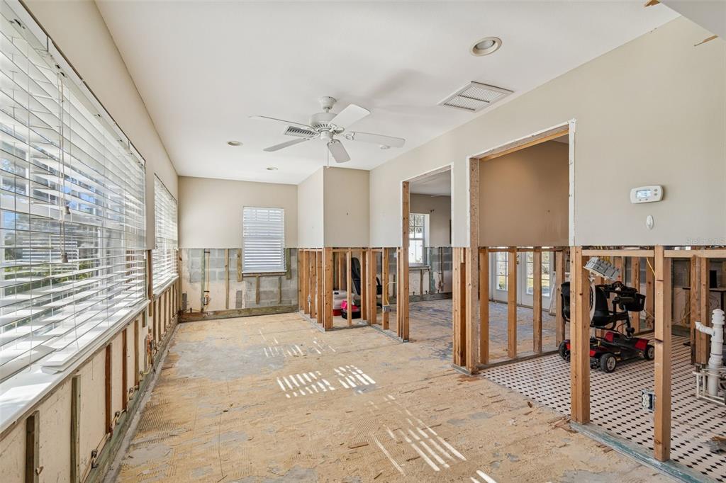 19 Sandpiper Road Tampa, FL 33609 - Photo 12 of 64