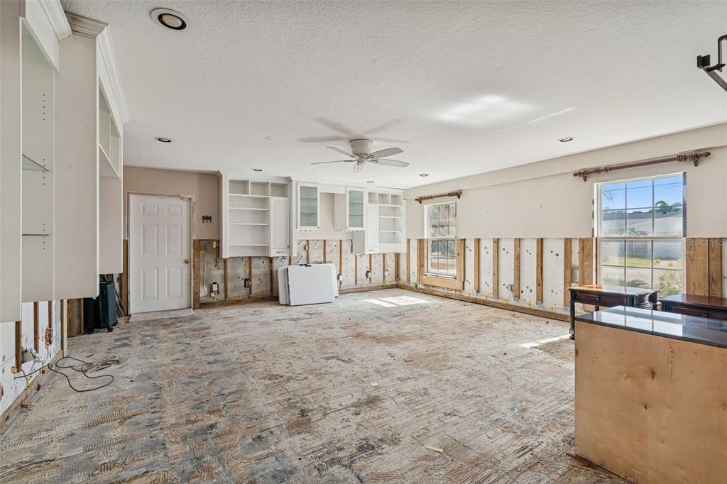 19 Sandpiper Road Tampa, FL 33609 - Photo 24 of 64 a view of an empty room with a window
