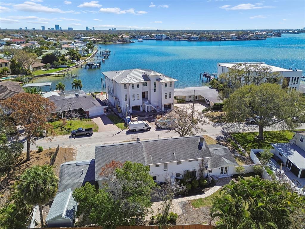 19 Sandpiper Road Tampa, FL 33609 - Photo 63 of 64 an aerial view of a house with outdoor space and lake view