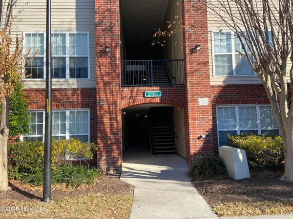 $1,500 | 2801 Bloomfield Lane, Unit 103, Wilmington, NC 28412