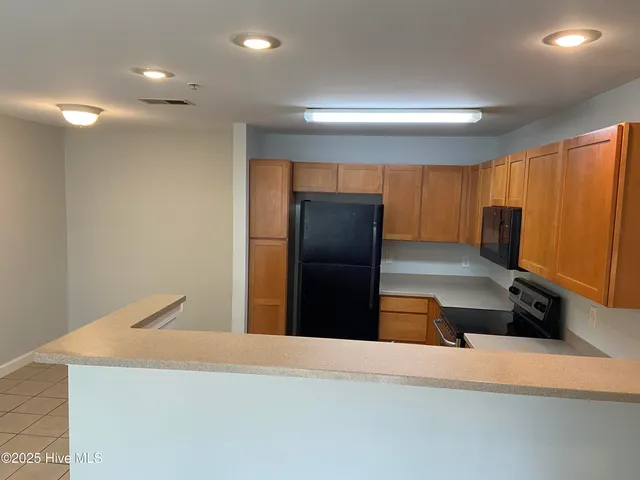 $1,550 | 2801 Bloomfield Lane, Unit 103, Wilmington, NC 28412