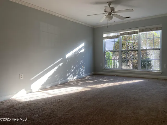 $1,550 | 2801 Bloomfield Lane, Unit 103, Wilmington, NC 28412