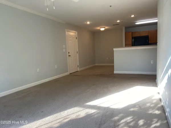 $1,500 | 2801 Bloomfield Lane, Unit 103, Wilmington, NC 28412