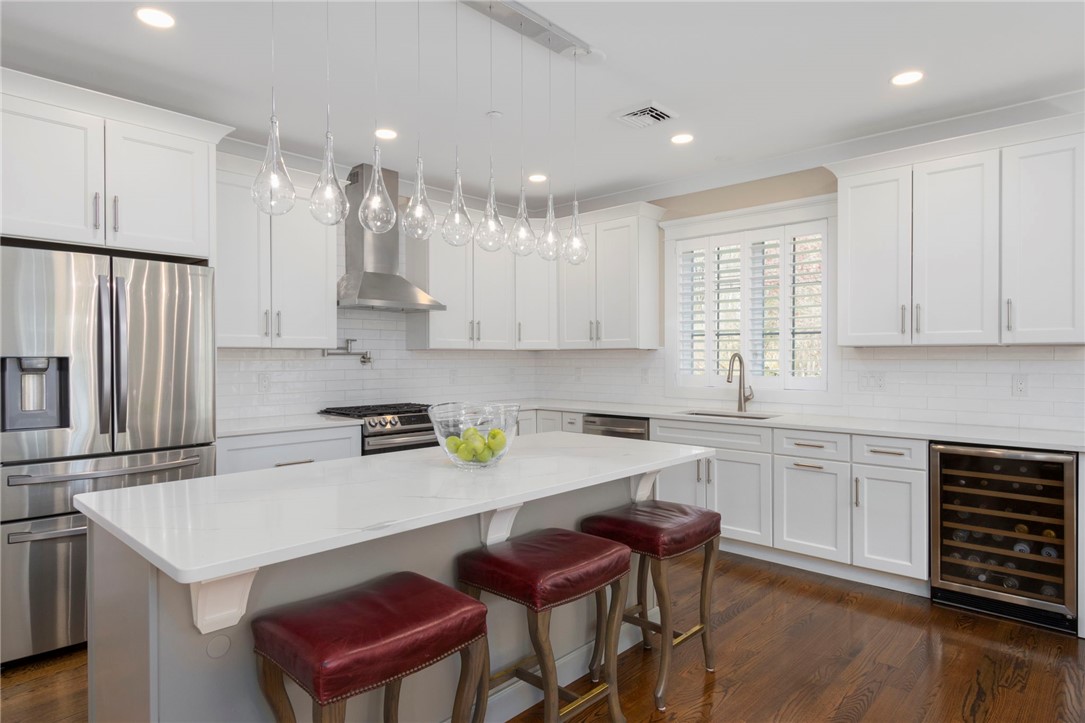 2 Waterview Lane Warren, RI 02885 - Photo 11 of 36