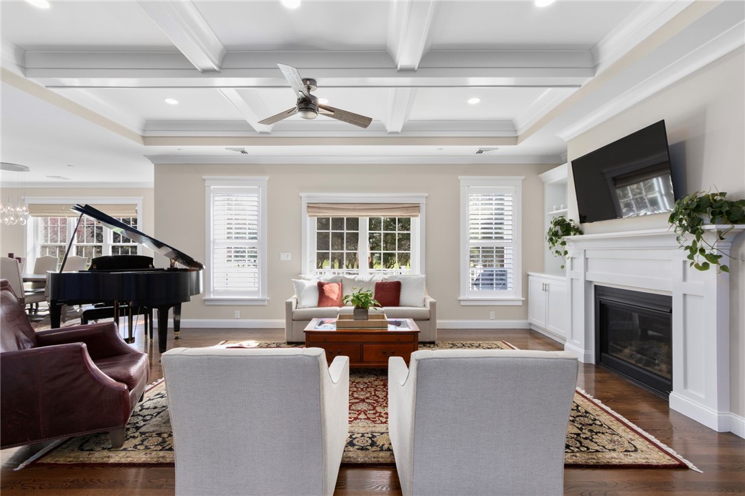 2 Waterview Lane Warren, RI 02885 - Photo 5 of 36