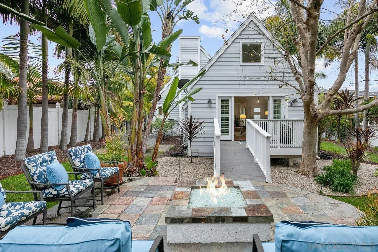 1258 Oak Avenue Carlsbad, CA 92008 - Photo 22 of 29 a front view of a house with sitting area