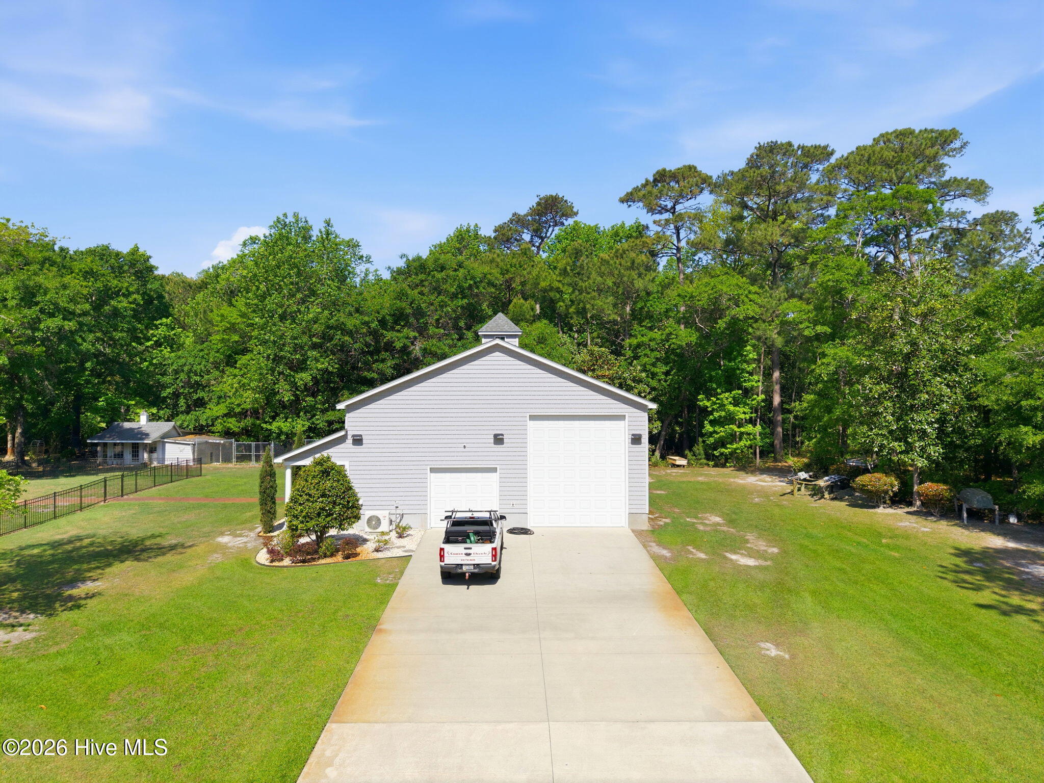 410 Whitebridge Road Hampstead, NC 28443 - Photo 59 of 94 20-web-or-mls-dji_20260423104957_0293_d