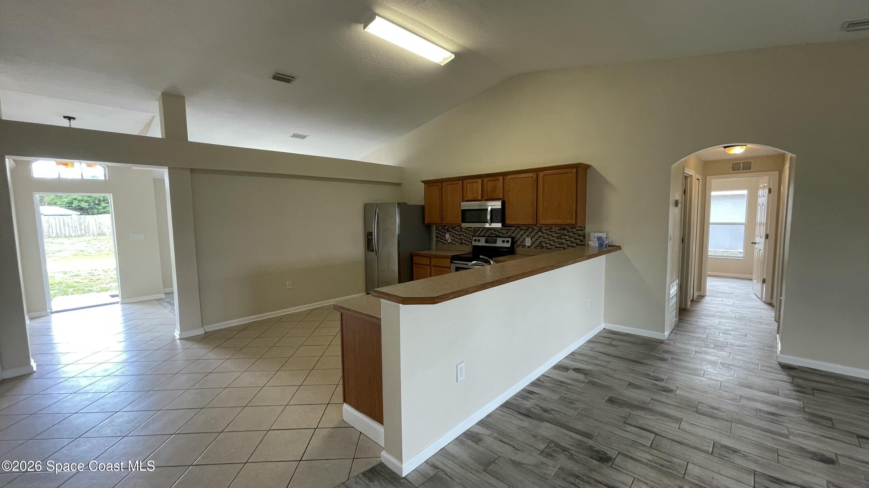 415 Oakmon Road Southwest Palm Bay, FL 32908 - Photo 30 of 61 Great designer layout