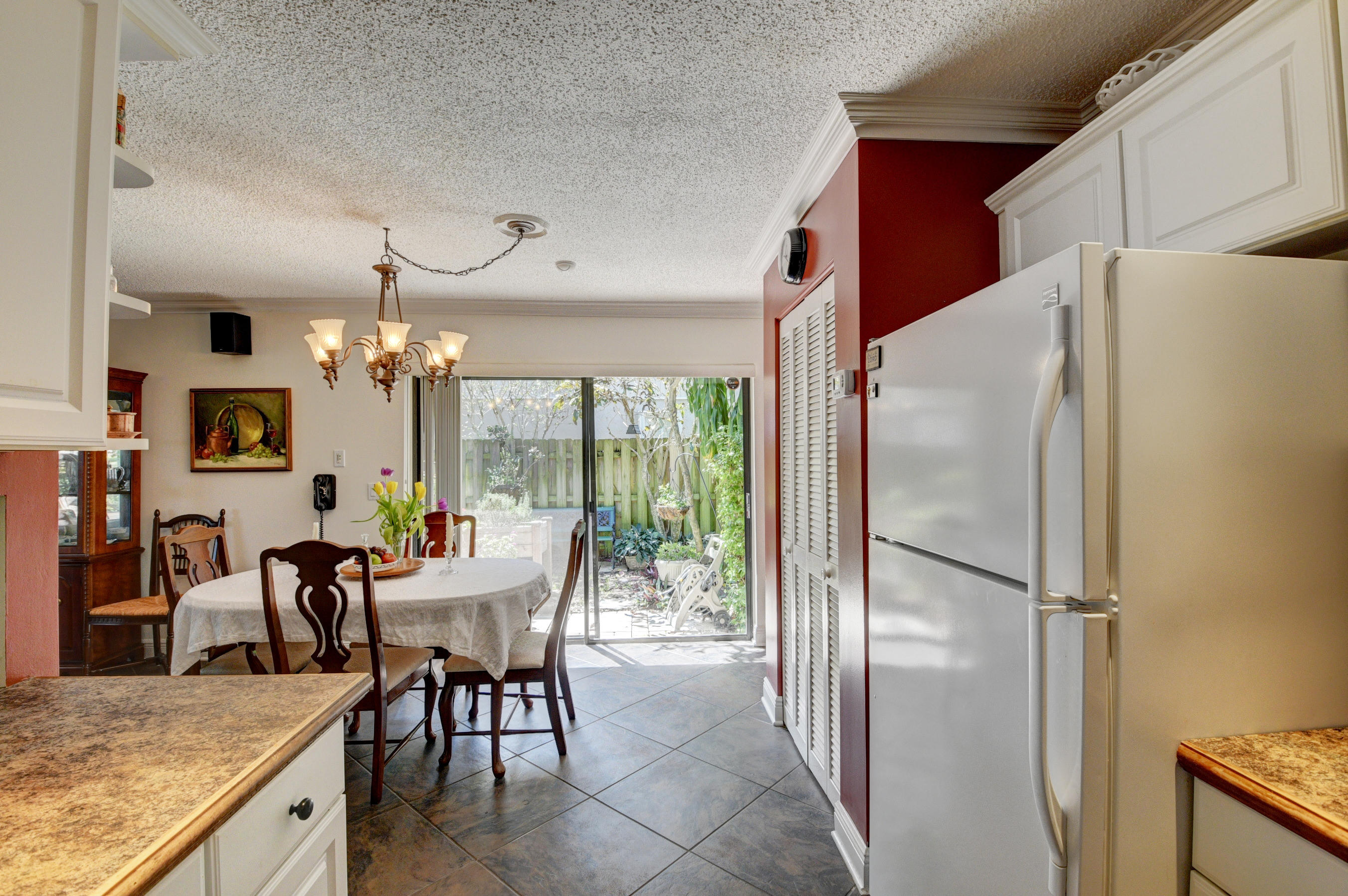 4045 Birchwood Drive Boca Raton, FL 33487 - Photo 11 of 54 Kitchen