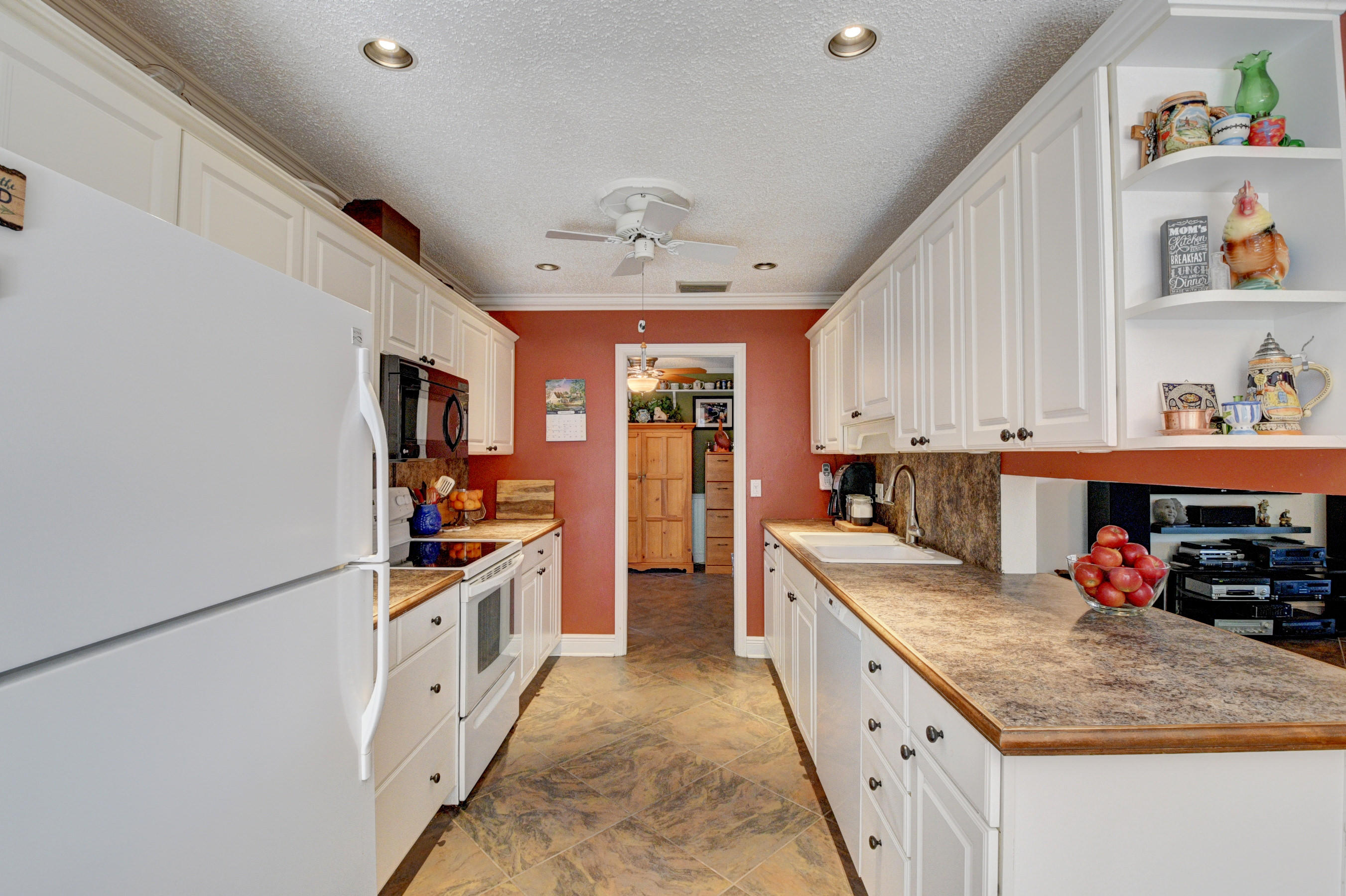4045 Birchwood Drive Boca Raton, FL 33487 - Photo 12 of 54 Kitchen