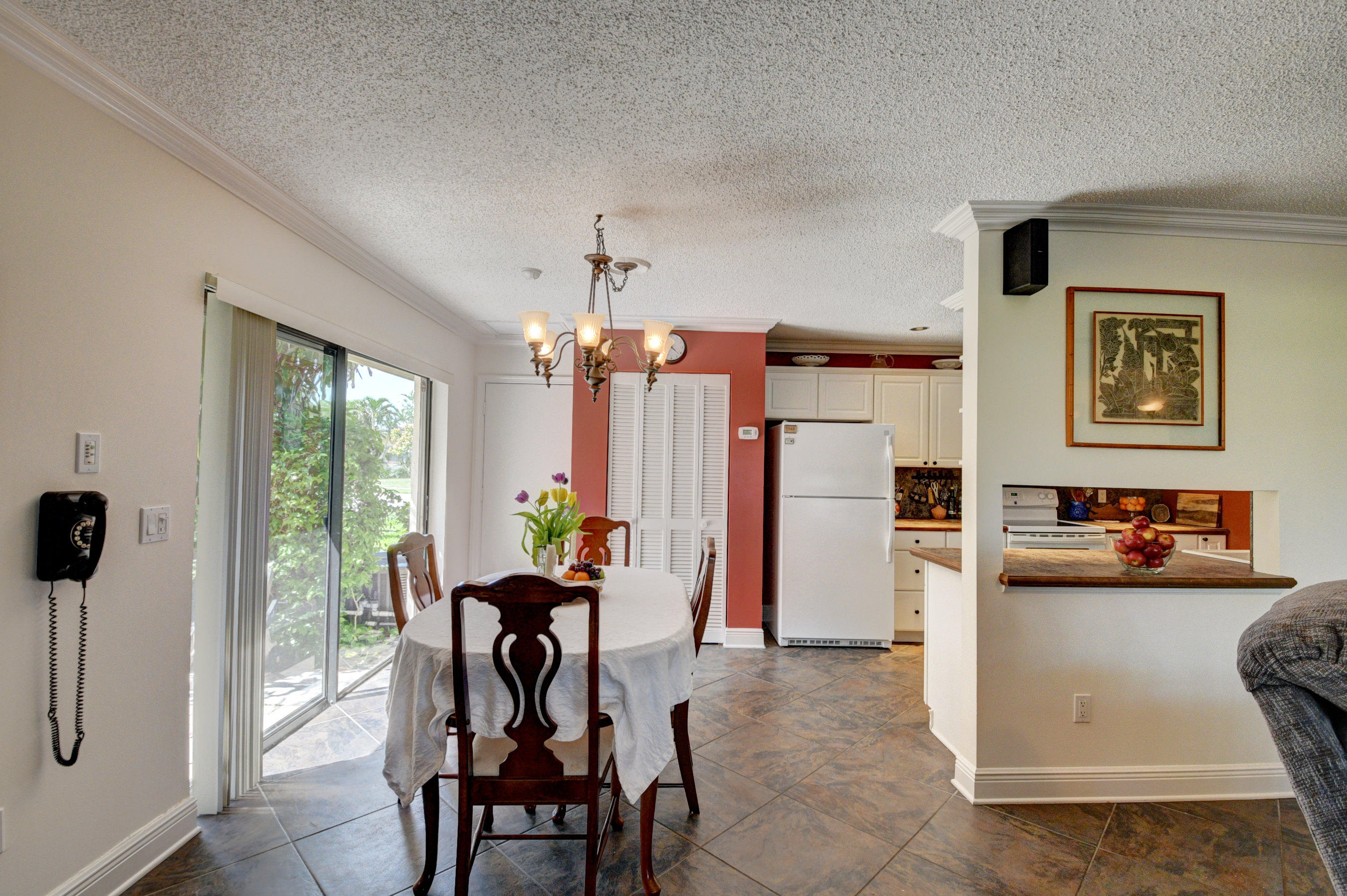 4045 Birchwood Drive Boca Raton, FL 33487 - Photo 16 of 54 Eat in Kitchen Dining