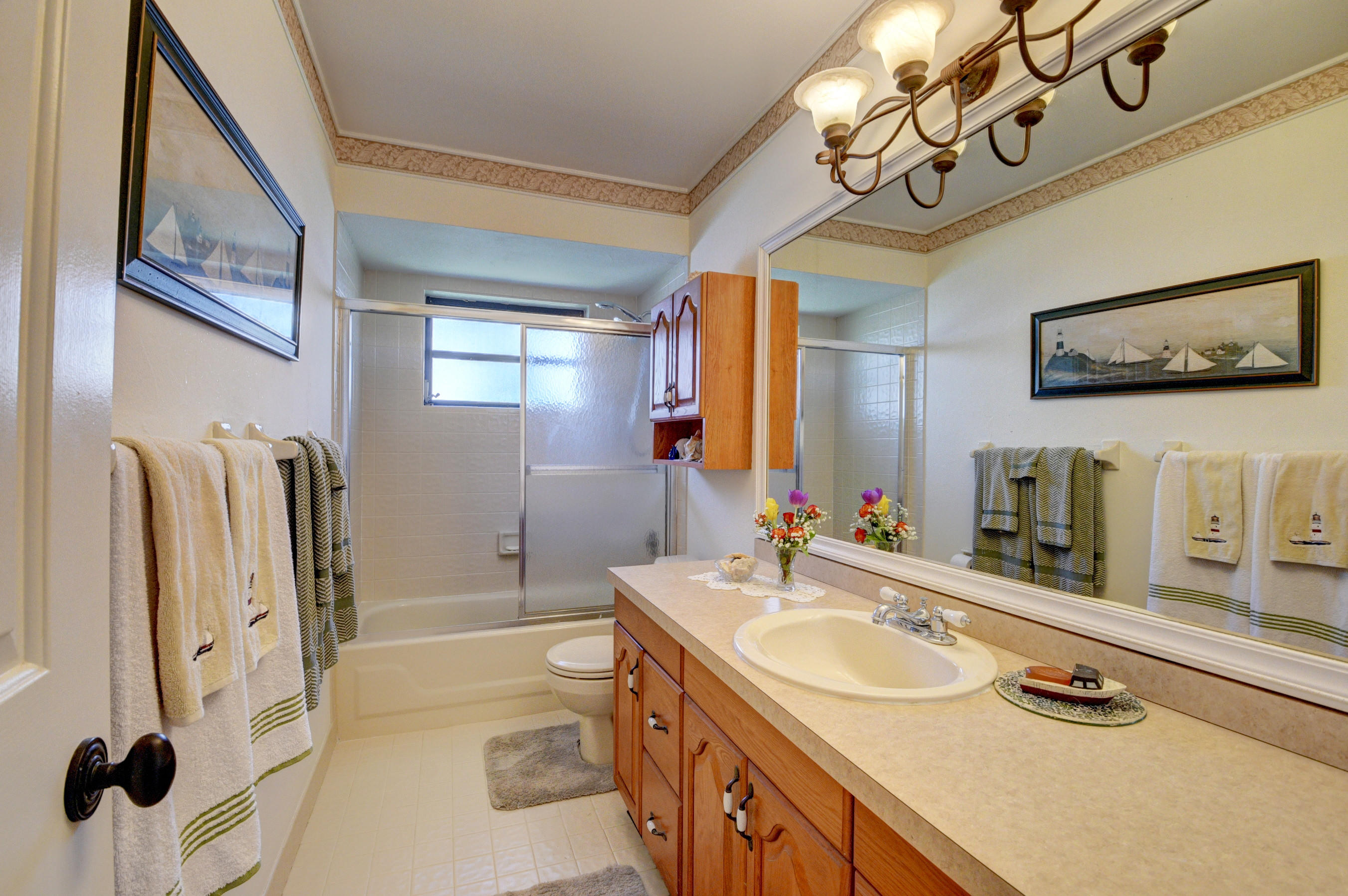 4045 Birchwood Drive Boca Raton, FL 33487 - Photo 27 of 54 Hall Bathroom