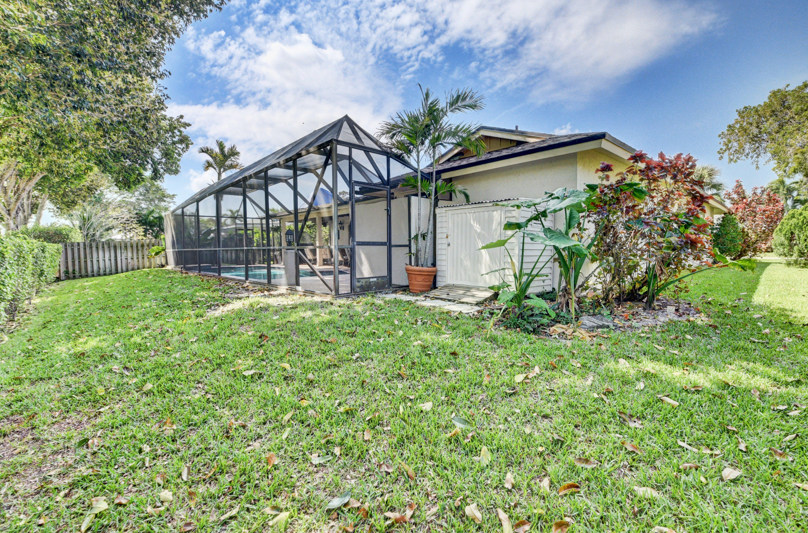 4045 Birchwood Drive Boca Raton, FL 33487 - Photo 39 of 54 Pool & Yard