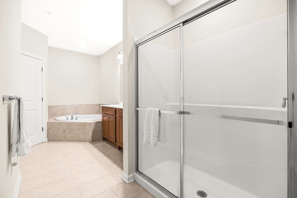 62 Abigail Way, Unit 1006 Reading, MA 01867 - Photo 21 of 32