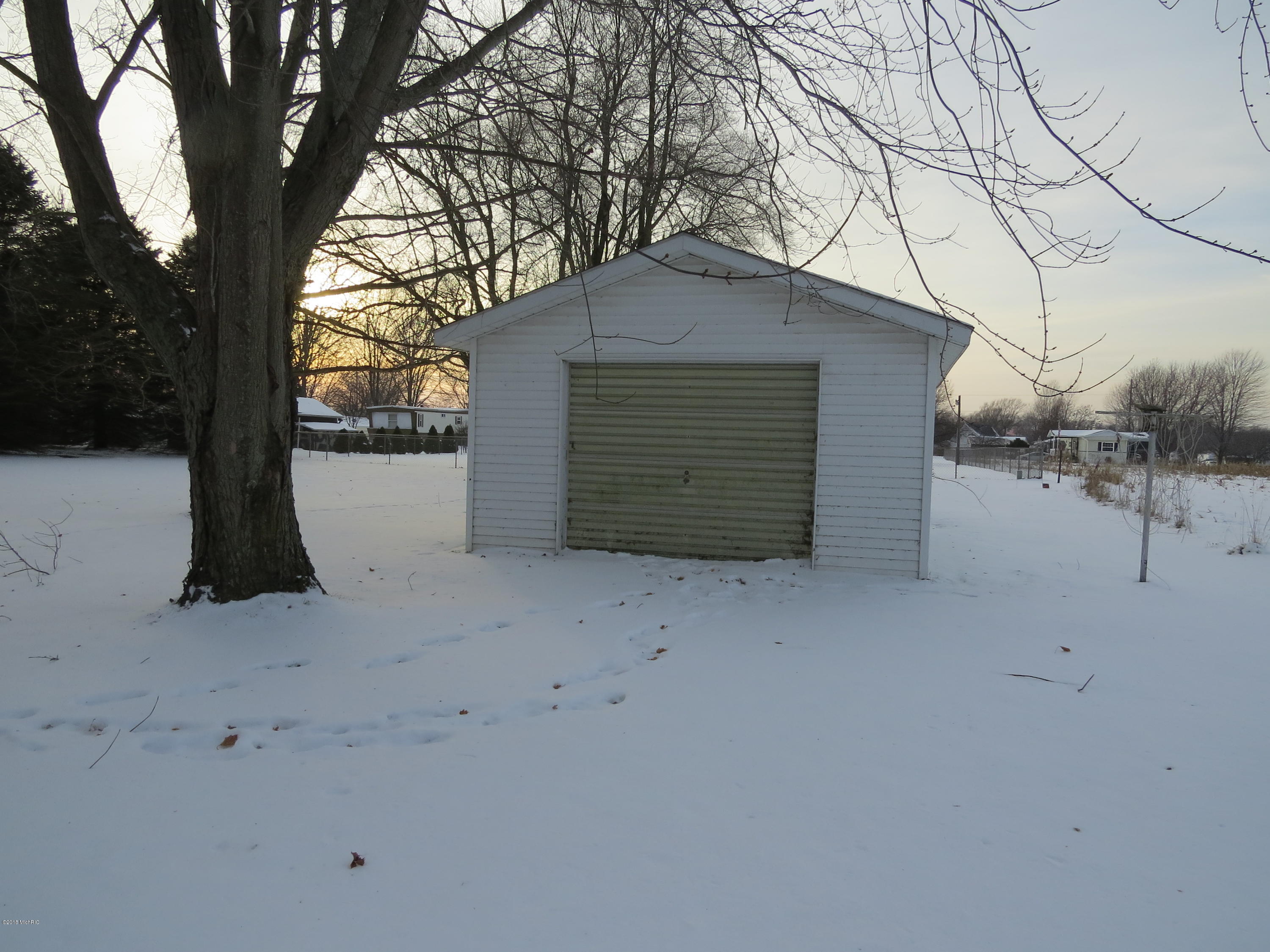 1789 9 Mile Road Union City, MI 49094 - Photo 9 of 19 IMG_1598