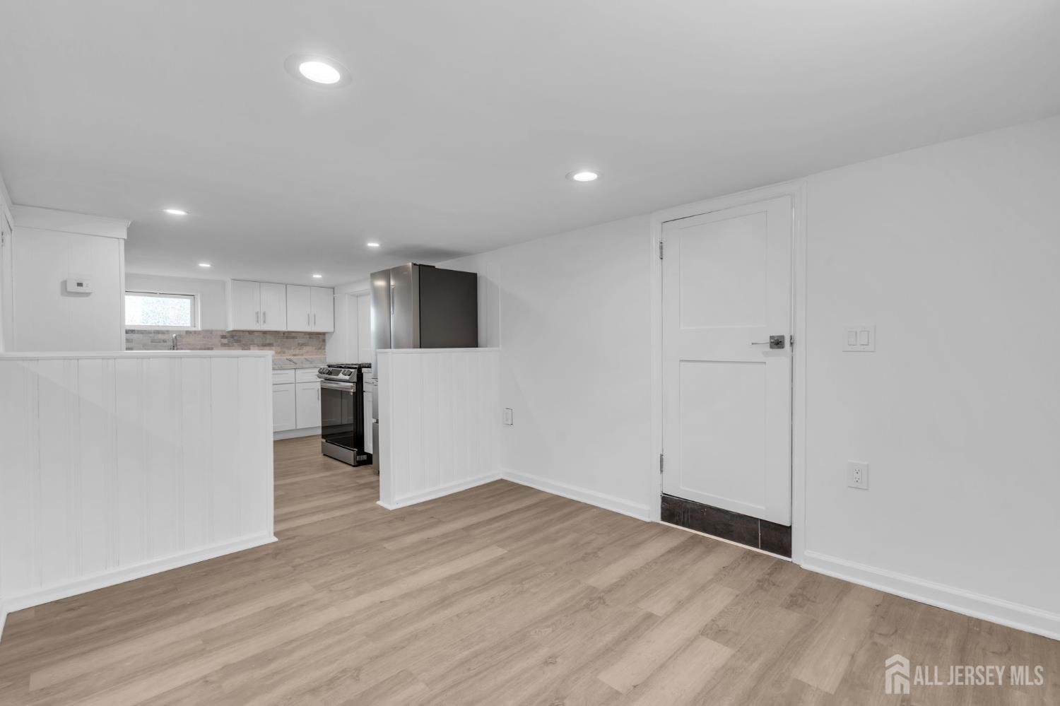 21 Market Street Edison, NJ 08817 - Photo 31 of 45