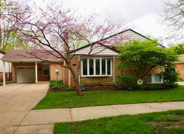 $493,000 | 8922 Ewing Avenue, Evanston, IL 60203