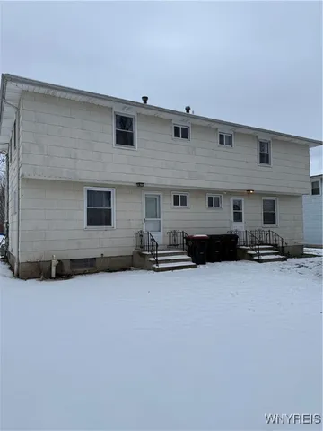 $330,000 | 74 Vandenberg Avenue, Lancaster, NY 14086