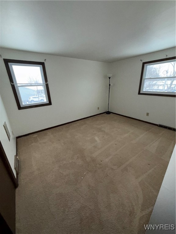 74 Vandenberg Avenue Lancaster, NY 14086 - Photo 4 of 25