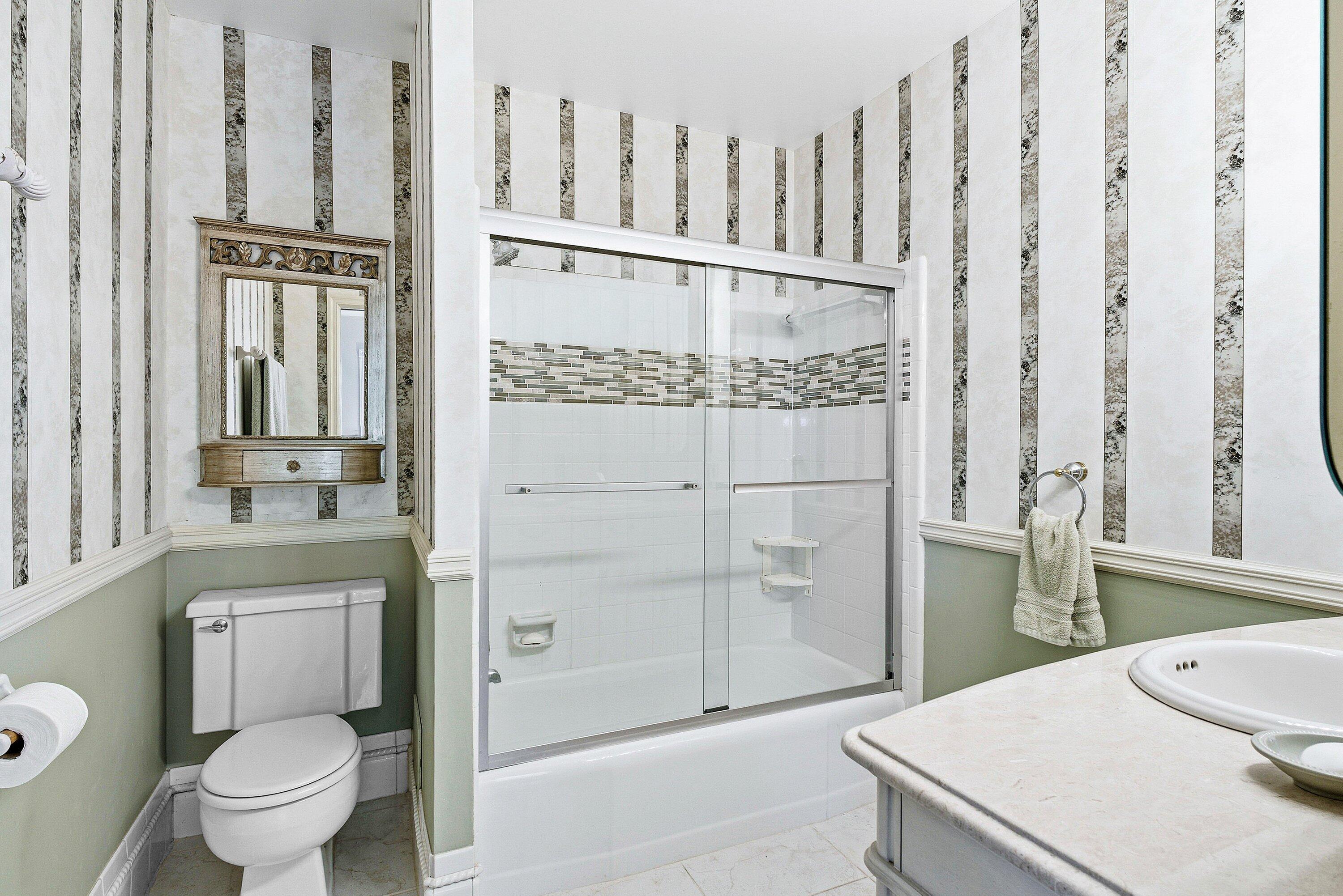 6590 North Ocean Boulevard, Unit 5 Ocean Ridge, FL 33435 - Photo 9 of 20 017-6590NorthOceanBoulevard-OceanRidge-F