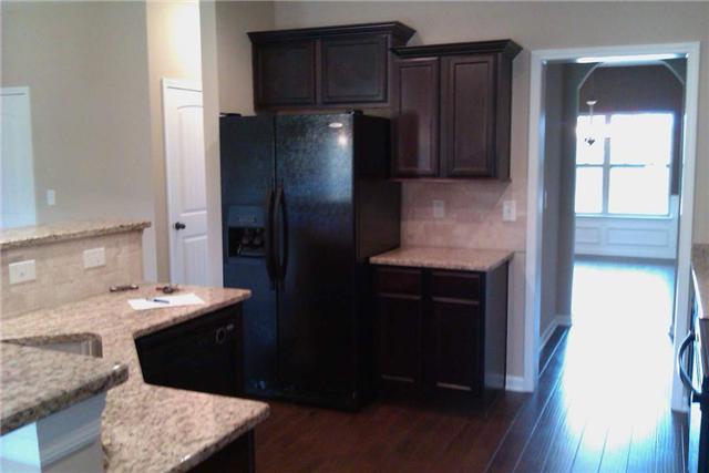 1005 Kyle Road Spring Hill, TN 37174 - Photo 4 of 6