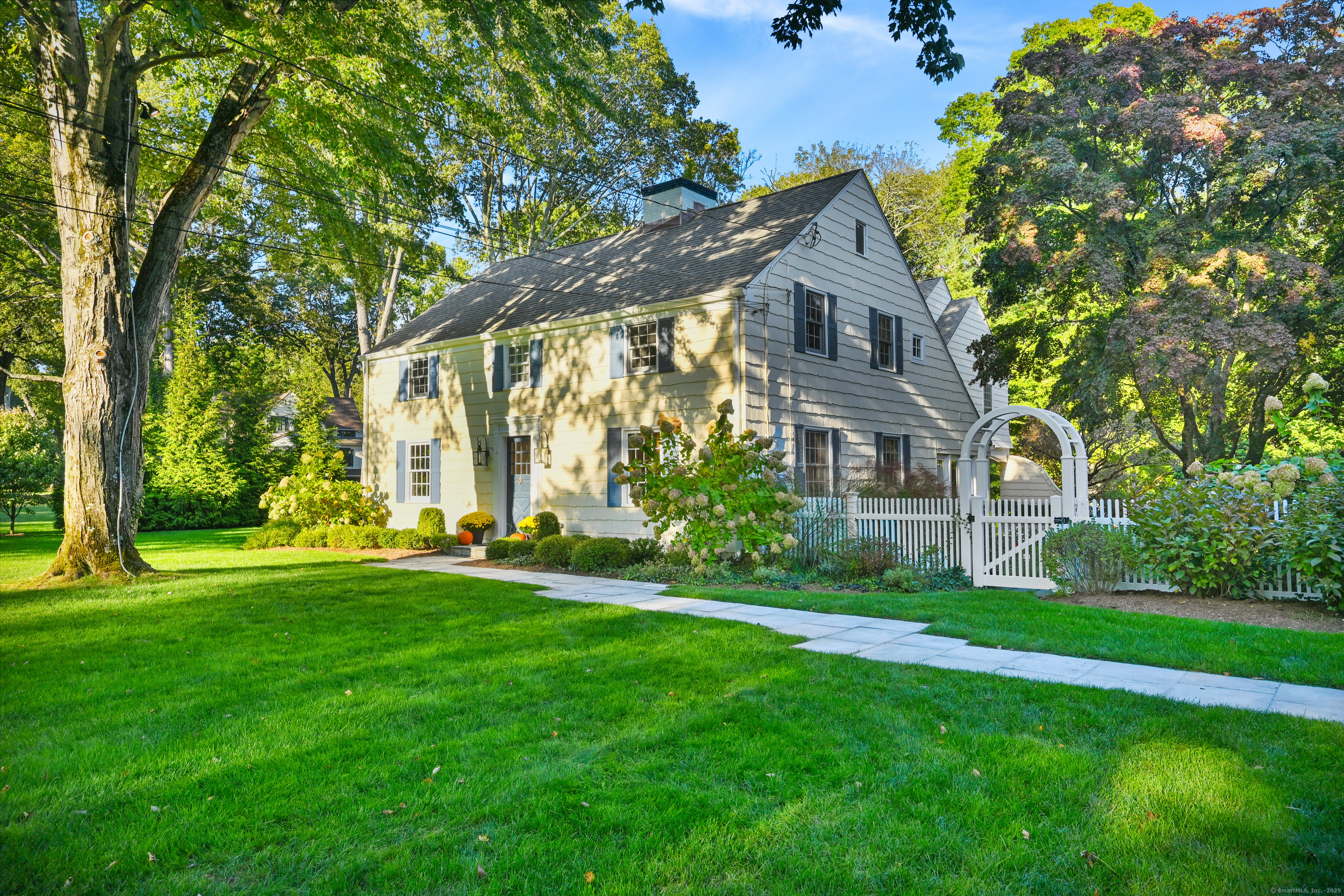 26 Birch Road Darien, CT 06820 - Photo 1 of 1