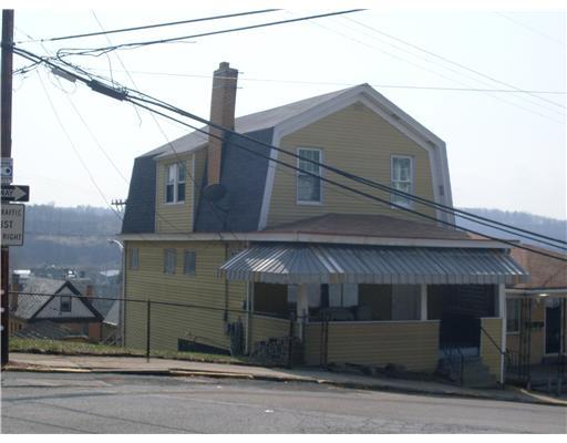 903 3rd Street McKees Rocks, PA 15136 - Photo 1 of 11 Exterior Front.