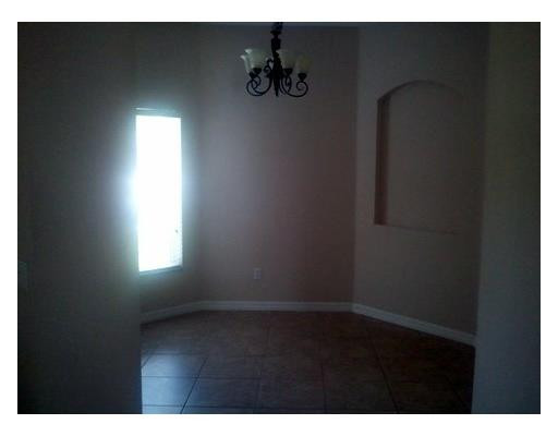 981 Crestwood Commons Avenue Ocoee, FL 34761 - Photo 5 of 12 Dining Room