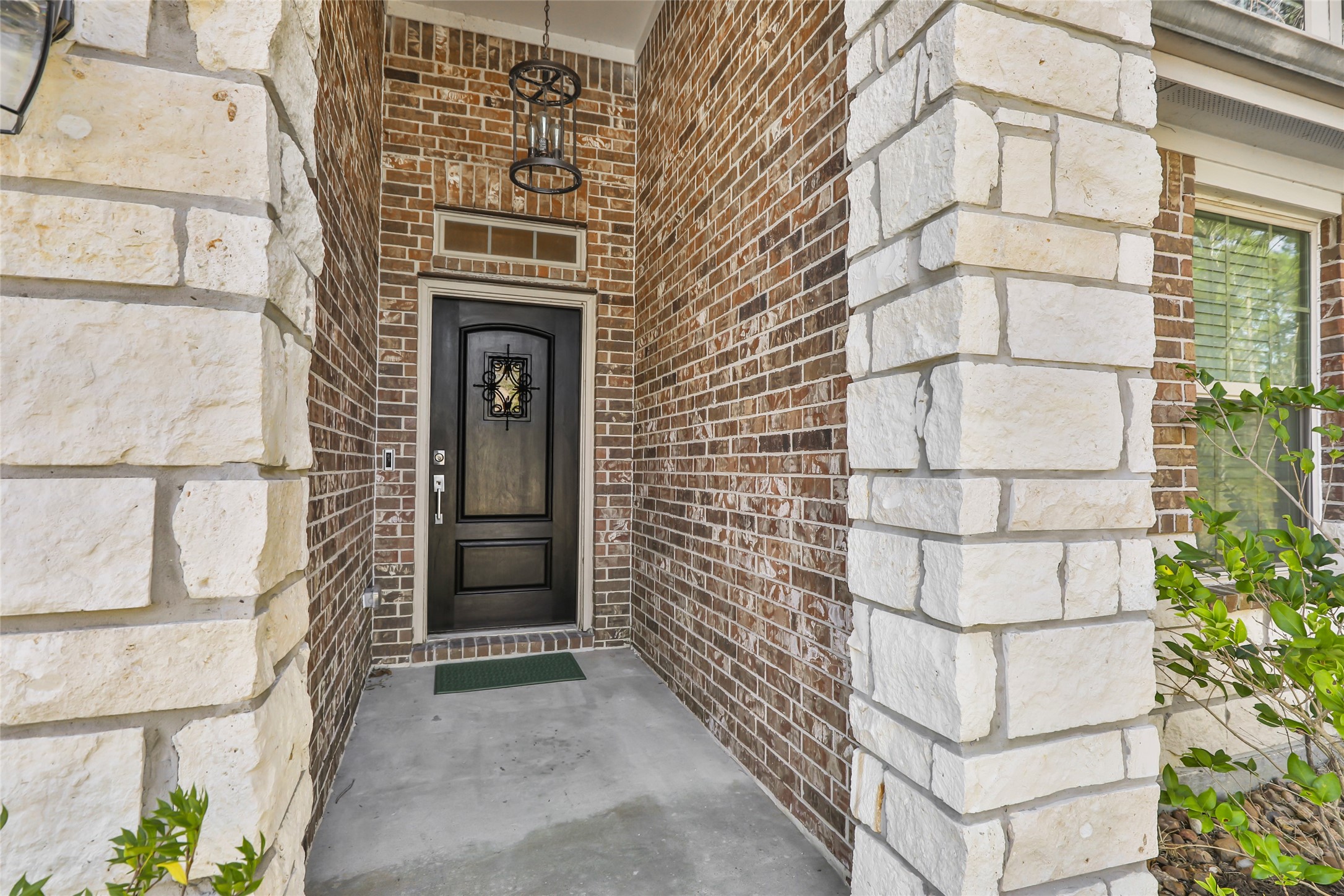 1127 Bulwark Crosby, TX 77532 - Photo 4 of 39 Entryway; Front Door