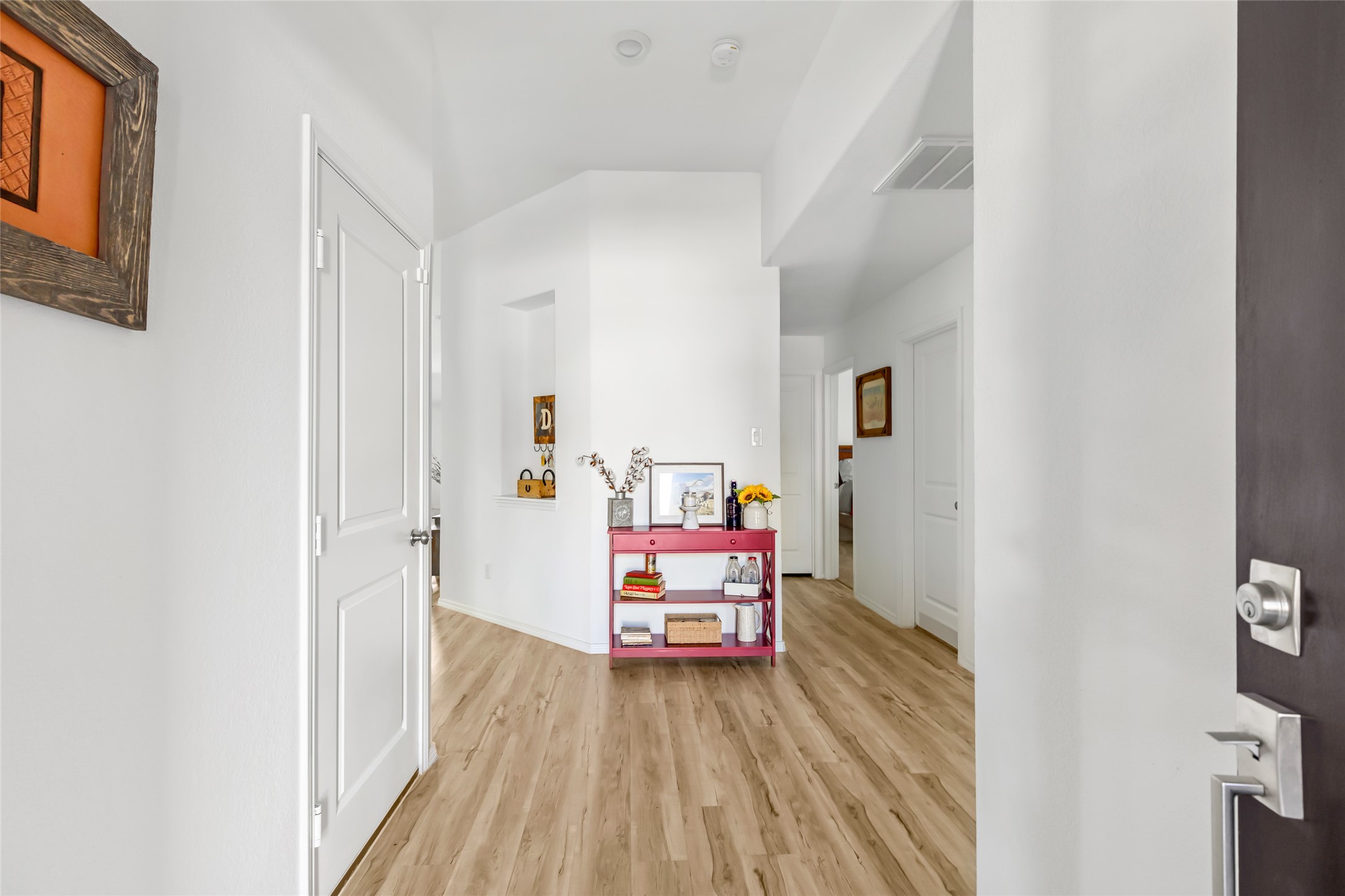 1127 Bulwark Crosby, TX 77532 - Photo 5 of 39 Foyer