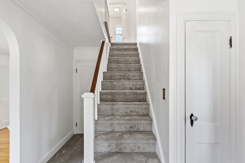256 Massasoit Road Worcester, MA 01604 - Photo 11 of 33 a view of entryway