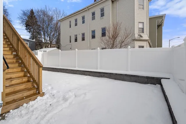 a view of a building in the yard
