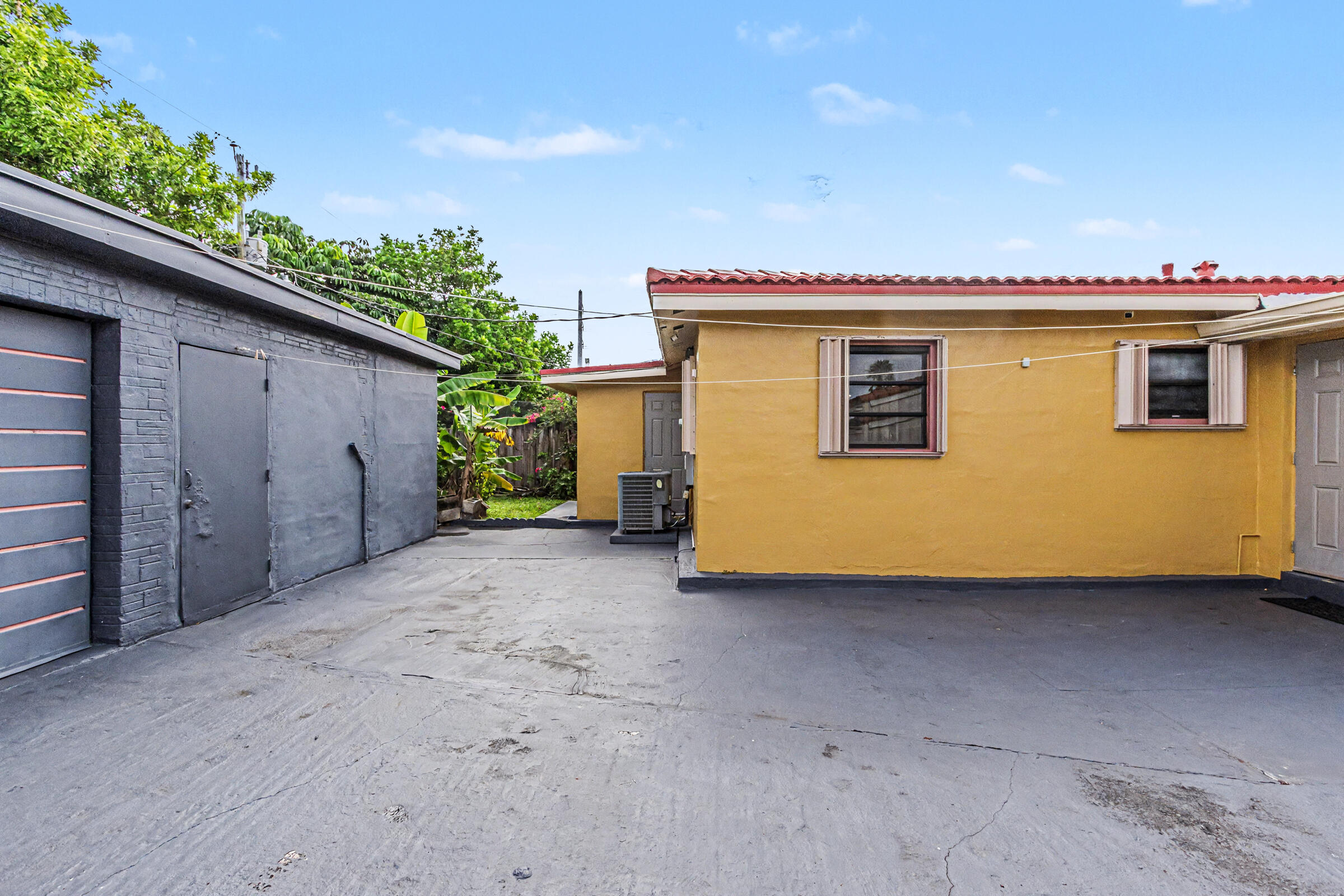 6417 Southwest 23rd Street Miramar, FL 33023 - Photo 5 of 45 6417-7