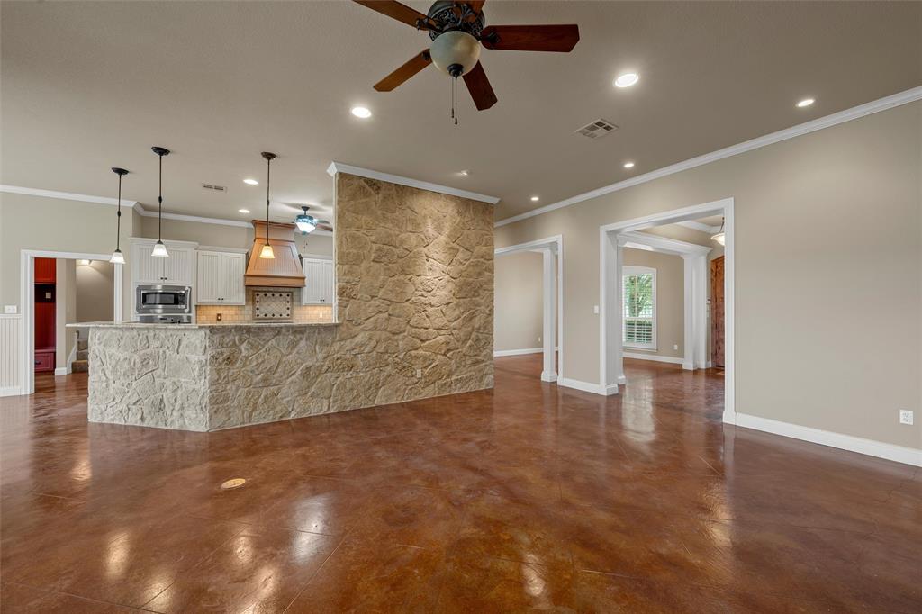 504 Casa Del Rancho Road Lorena, TX 76655 - Photo 12 of 39