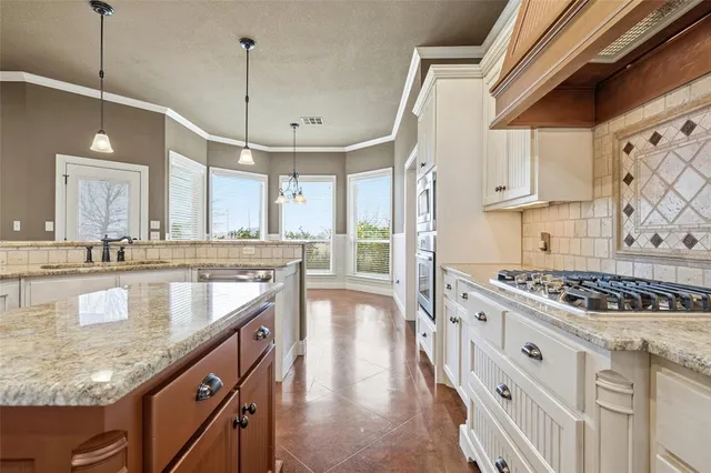 $891,000 | 504 Casa Del Rancho Road, Lorena, TX 76655