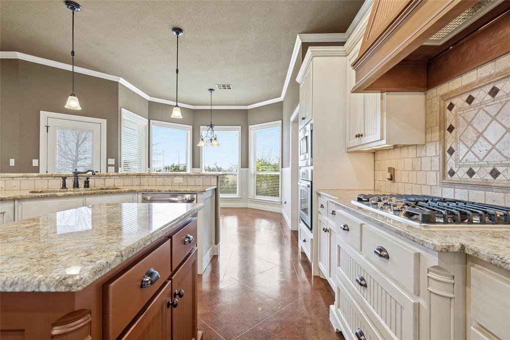 504 Casa Del Rancho Road Lorena, TX 76655 - Photo 12 of 40