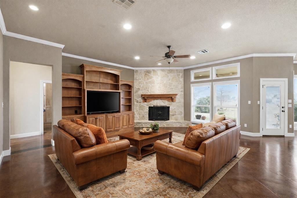 504 Casa Del Rancho Road Lorena, TX 76655 - Photo 6 of 40 Virtually staged