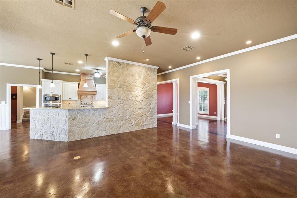 504 Casa Del Rancho Road Lorena, TX 76655 - Photo 7 of 40