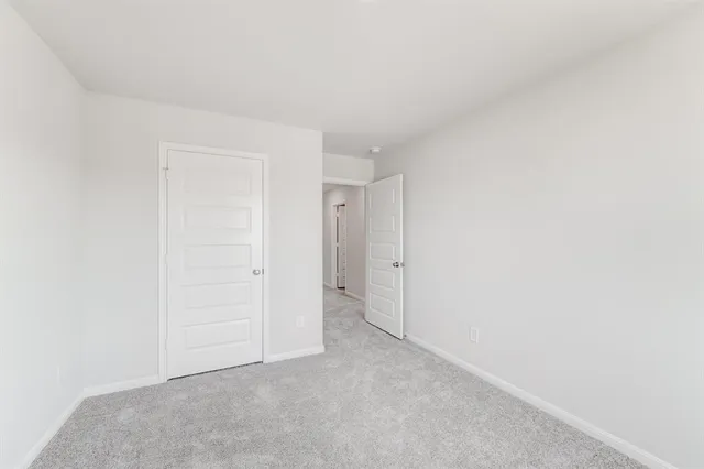 a view of empty room with window