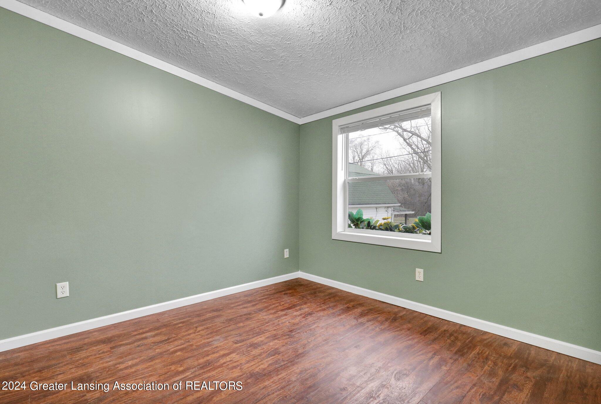 1721 East Lake Lansing Road Haslett, MI 48840 - Photo 18 of 31 7-web-or-mls-Open Ended Media-7