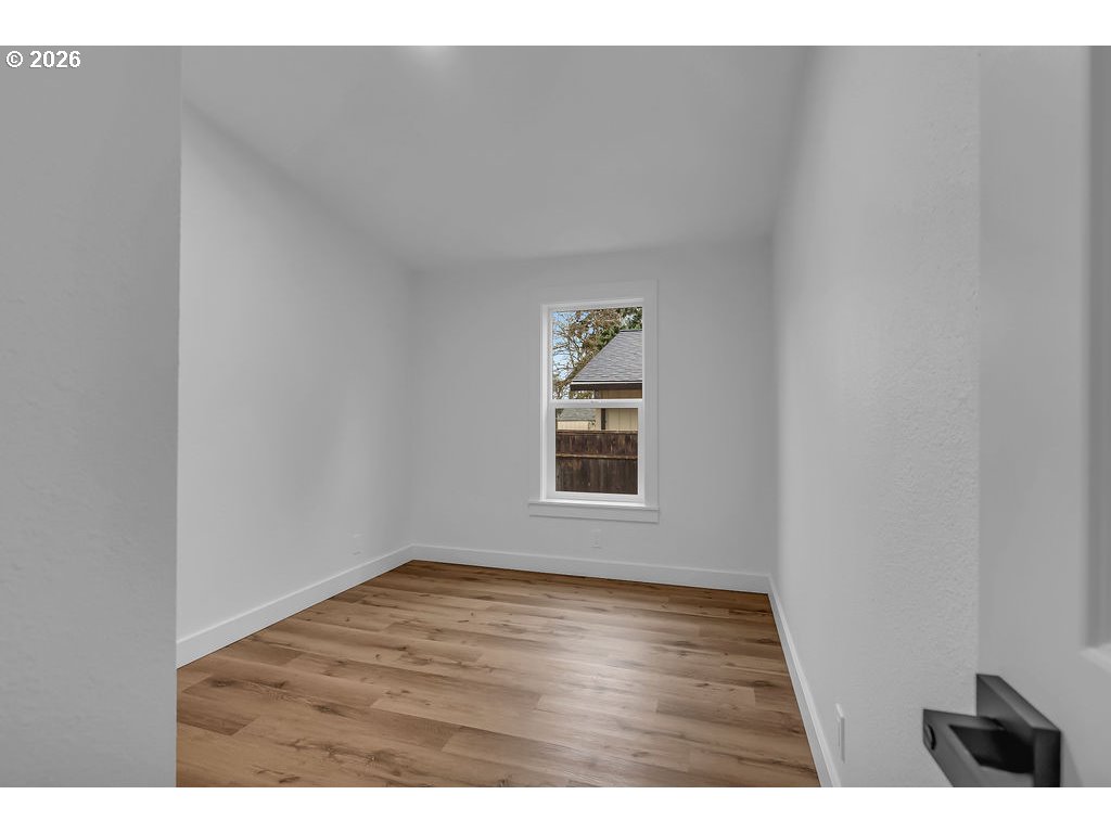 241 Northwest Wade Street Estacada, OR 97023 - Photo 39 of 45 a view of an empty room and window