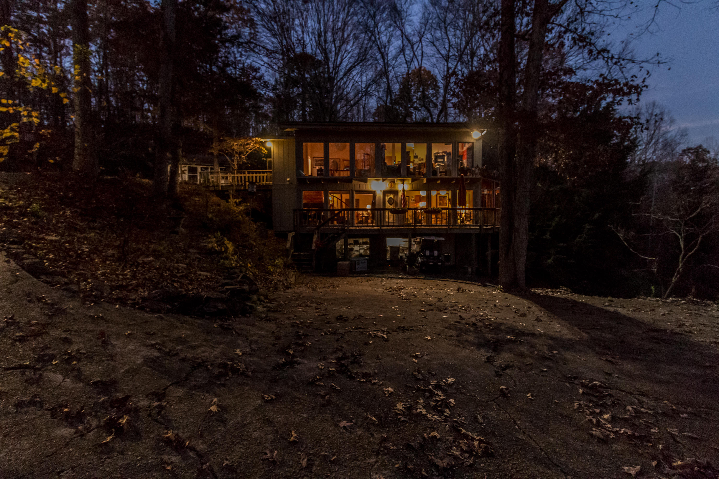 3365 Keith Road Ringgold, GA 30736 - Photo 10 of 90 Night View of House