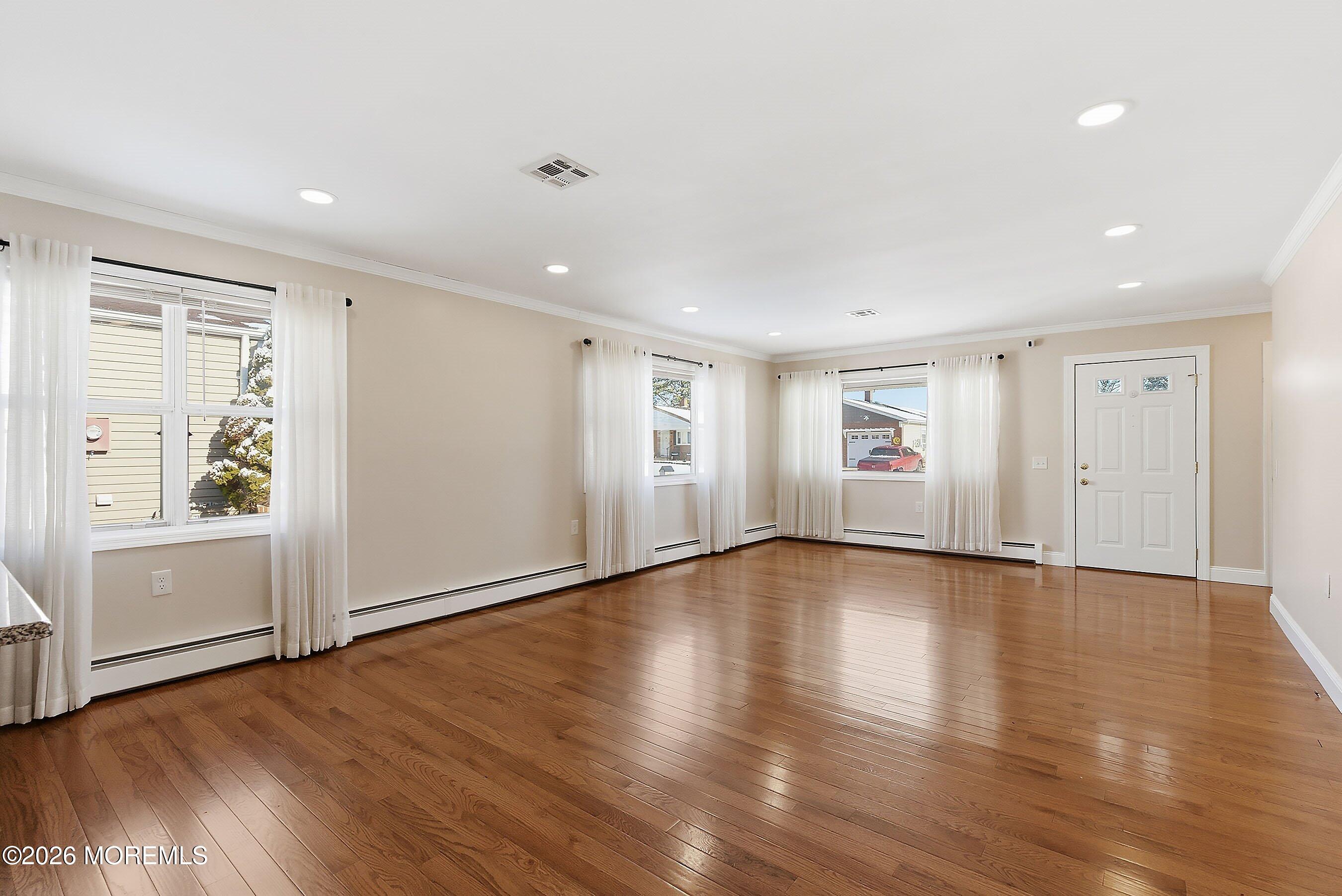 15 Encinitas Drive Toms River, NJ 08757 - Photo 8 of 45 06-Living 1C