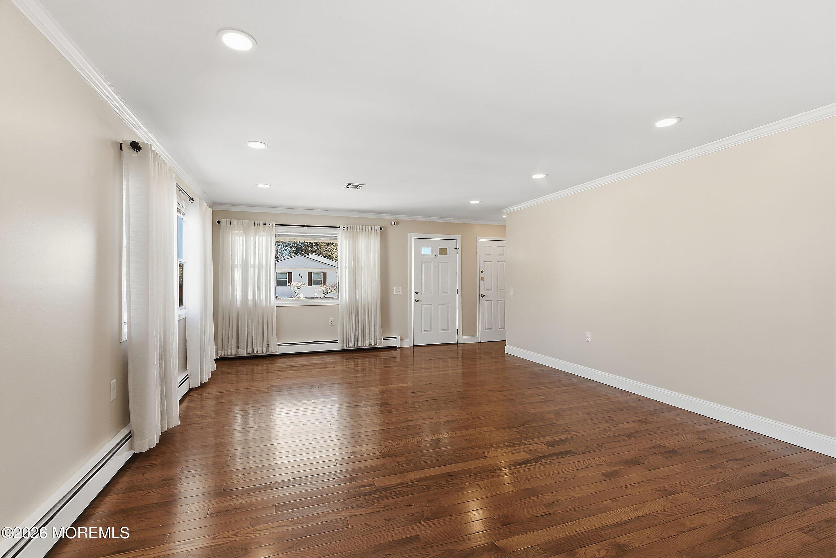 15 Encinitas Drive Toms River, NJ 08757 - Photo 9 of 45 07-Living 1D