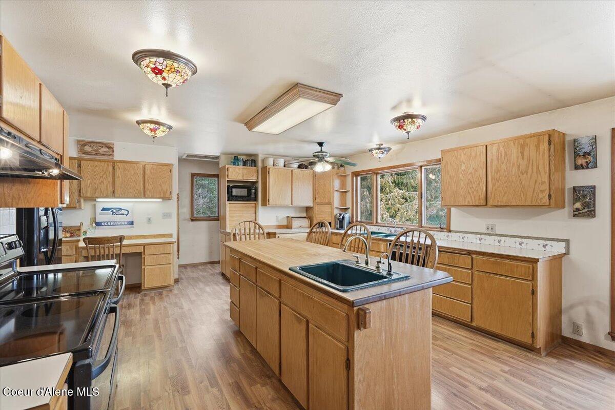 77523 State Highway 3, Unit SOUTH St. Maries, ID 83861 - Photo 7 of 33 Spacious Kitchen